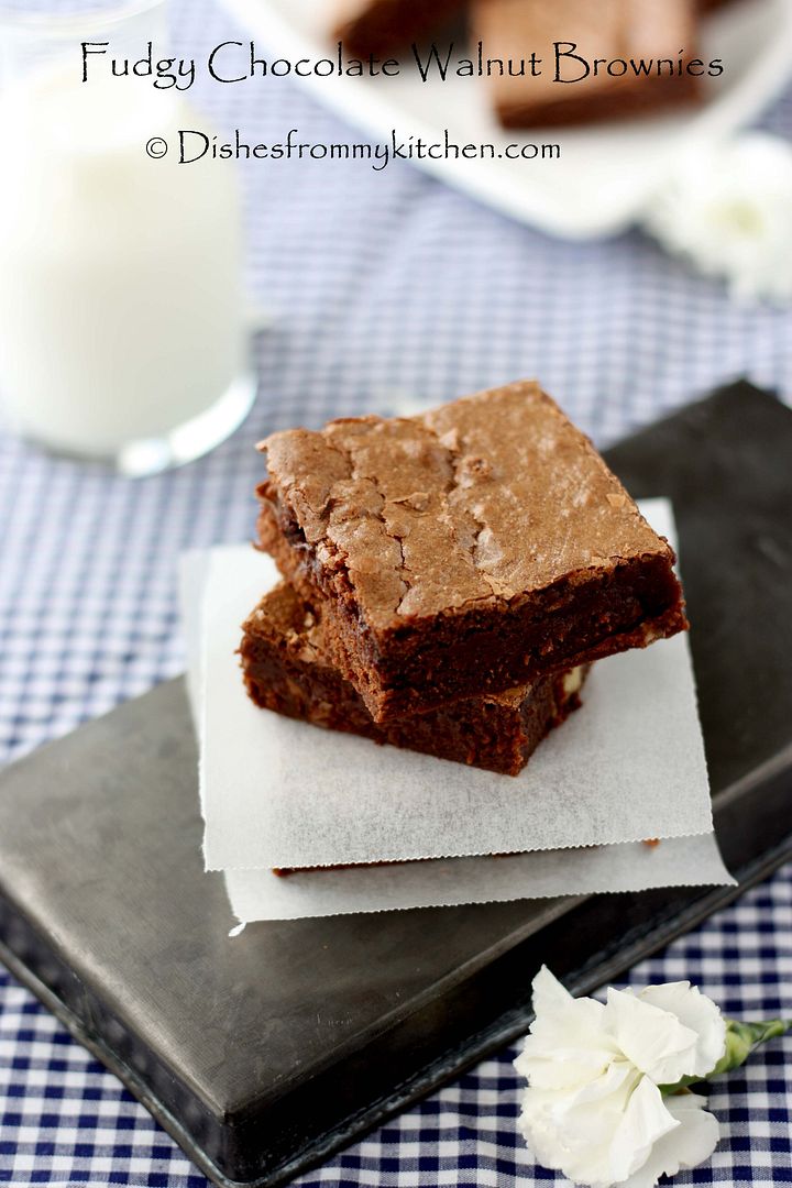 Dishesfrommykitchen: FUDGY CHOCOLATEYYYYY WALNUT BROWNIES