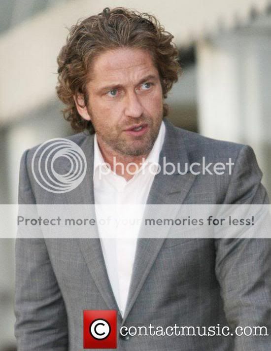 gerard-butler-out-and-about-during-the_3893602